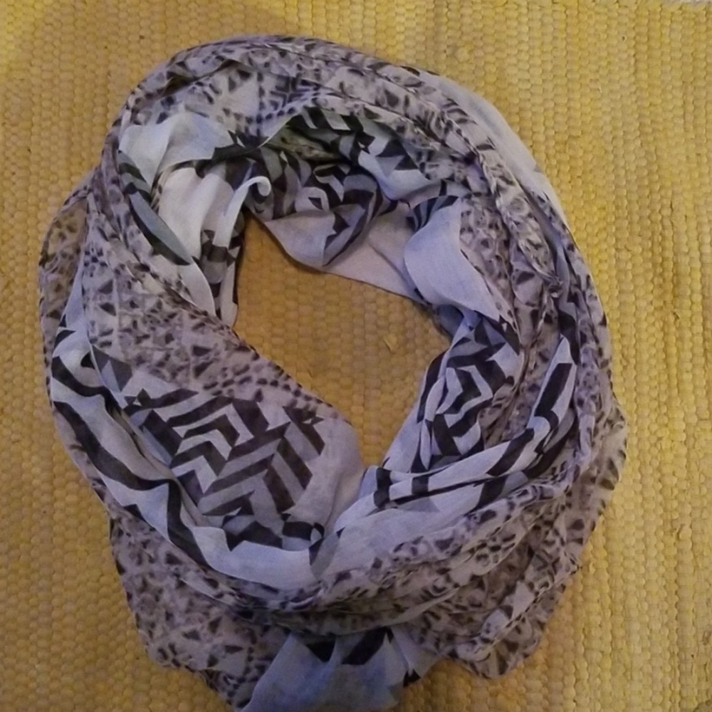 Infinity scarf